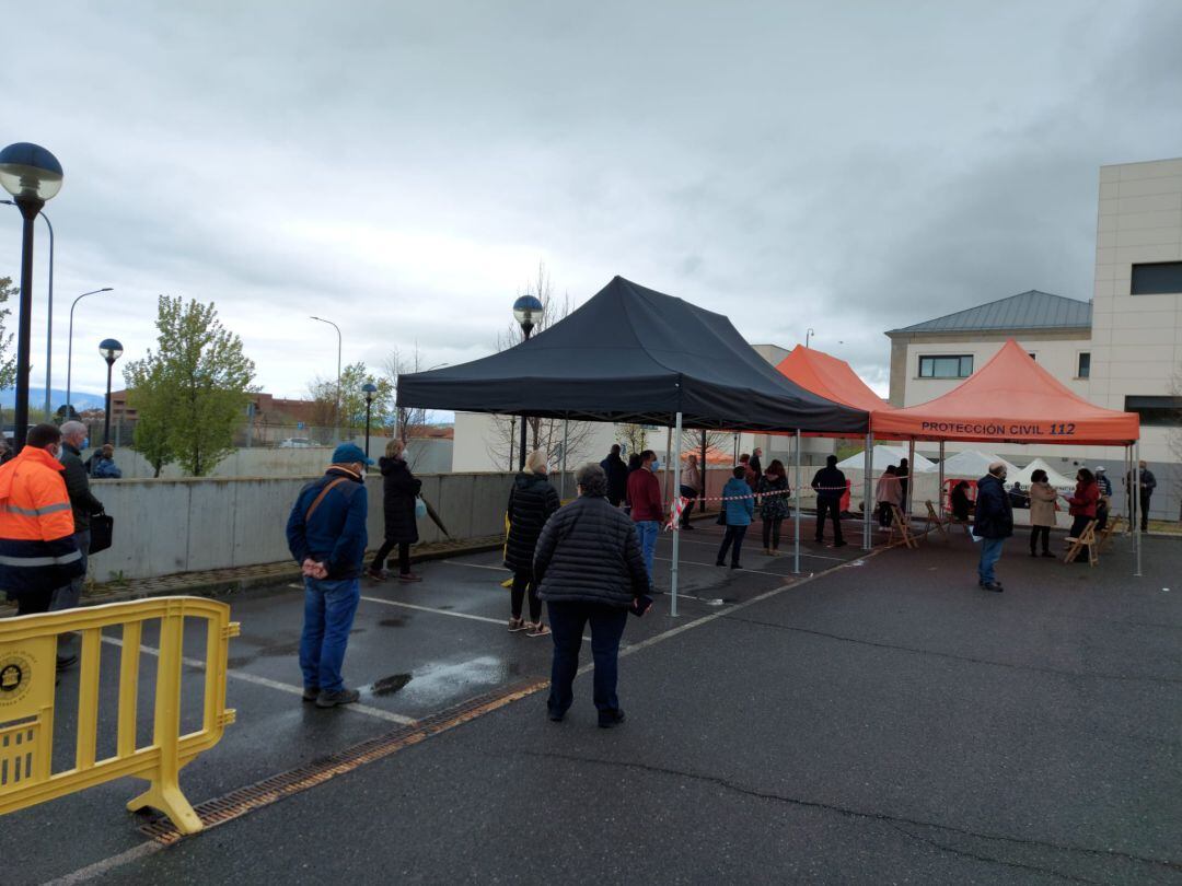 Zona de espera habilitada durante la primera vacunación masiva en el Hospital Provincial
