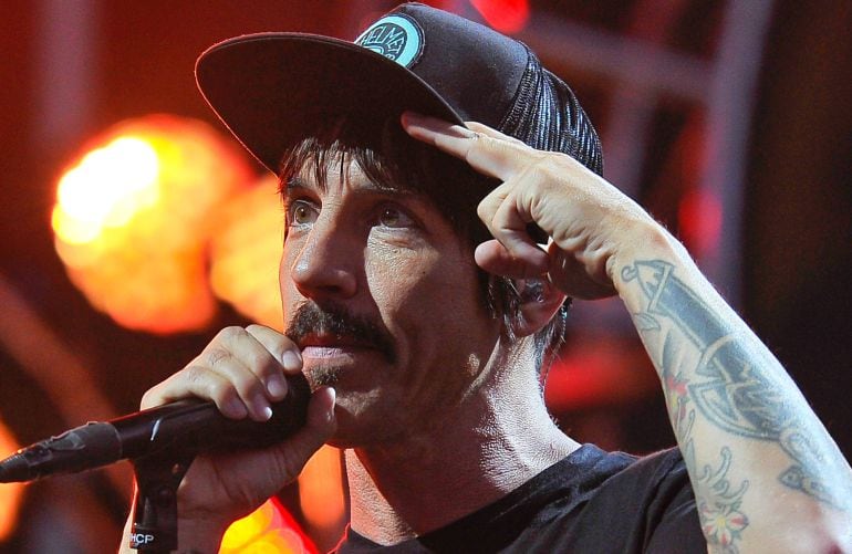 Anthony Kiedis, cantante de The Red Hot Chili Peppers en su reciente actuación en California