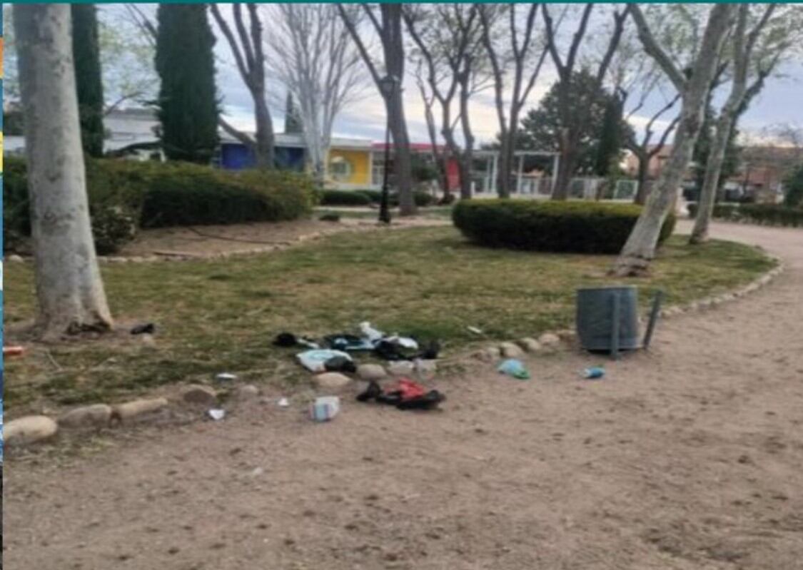 Parque vandalizado en Alovera