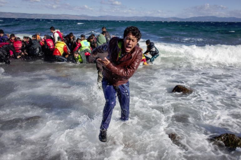 Una de las fotografías tomada por el fotoperiodista donostiarra durante su estancia en Lesbos