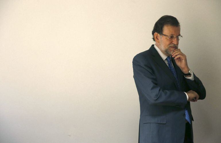 El presidente del Gobierno español, Mariano Rajoy, momentos antes de asistir a la reunión bilateral con la primera ministra de Jamaica, Portia Simpson Miller, en el marco de la Cumbe de la UE-CELAC, en Bruselas.