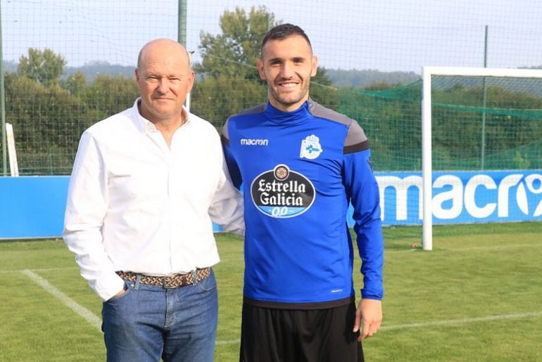 Mel y Lucas Pérez posan juntos