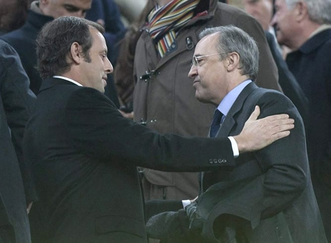 Sandro Rosell saluda a Florentino Pérez