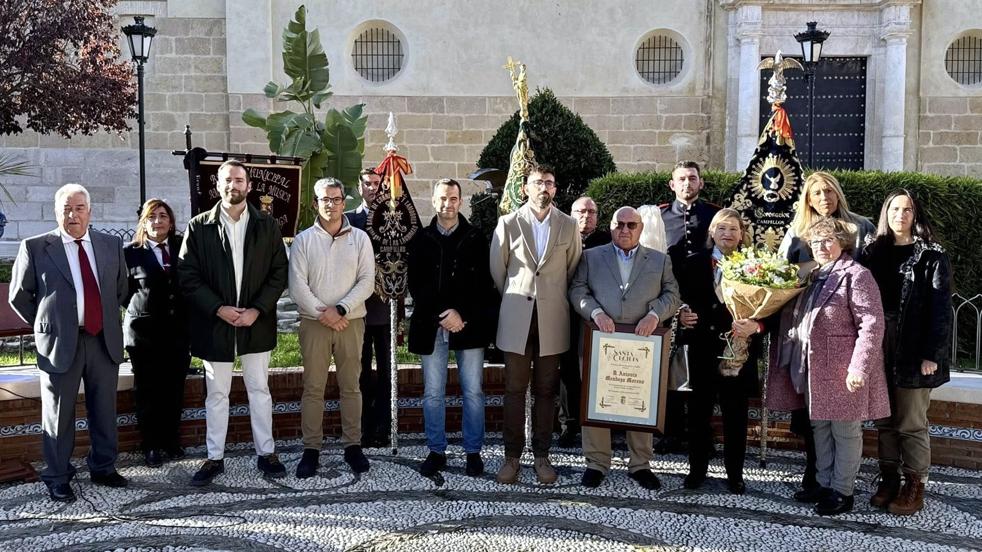 Reconocimiento público en Campillos a Antonio Mendoza por cuatro décadas de dedicación musical