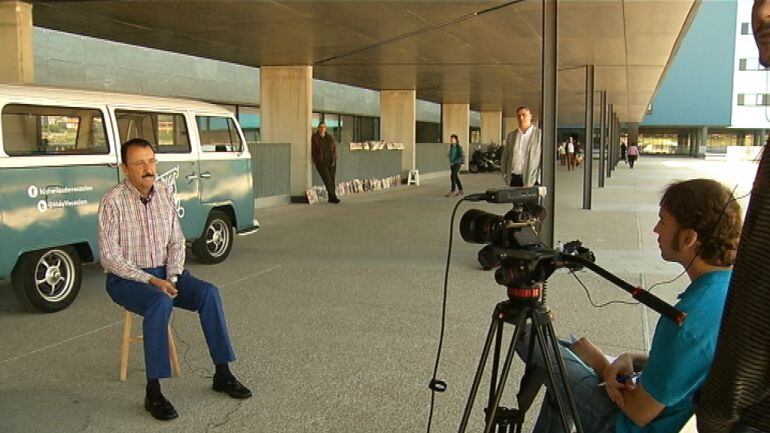 Un momento de la grabación de testimonios en el Álvaro Cunqueiro.