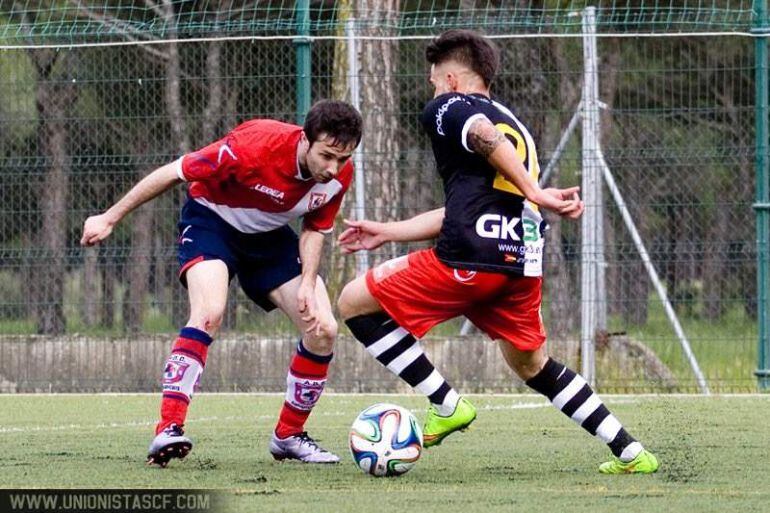 Eneko Briñas en un momento del choque en Simancas