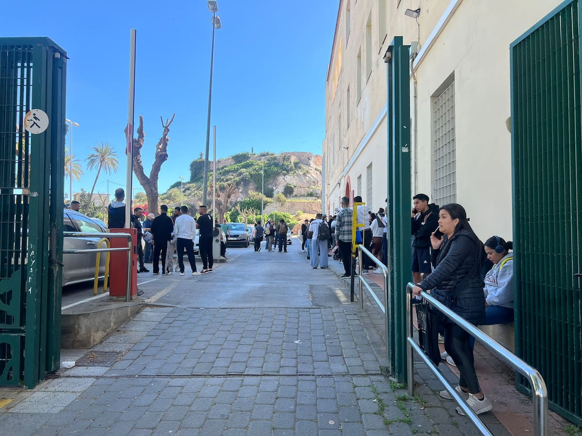 El Ayuntamiento de Cartagena denuncia el "colapso" de sus servicios sociales por una regularización de inmigrantes "sin criterios ni rigor"