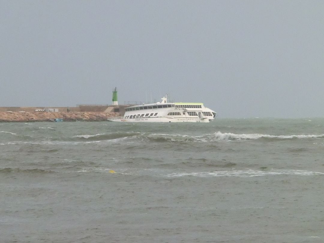 Imagen del ferry, del sábado 14 de septiembre.