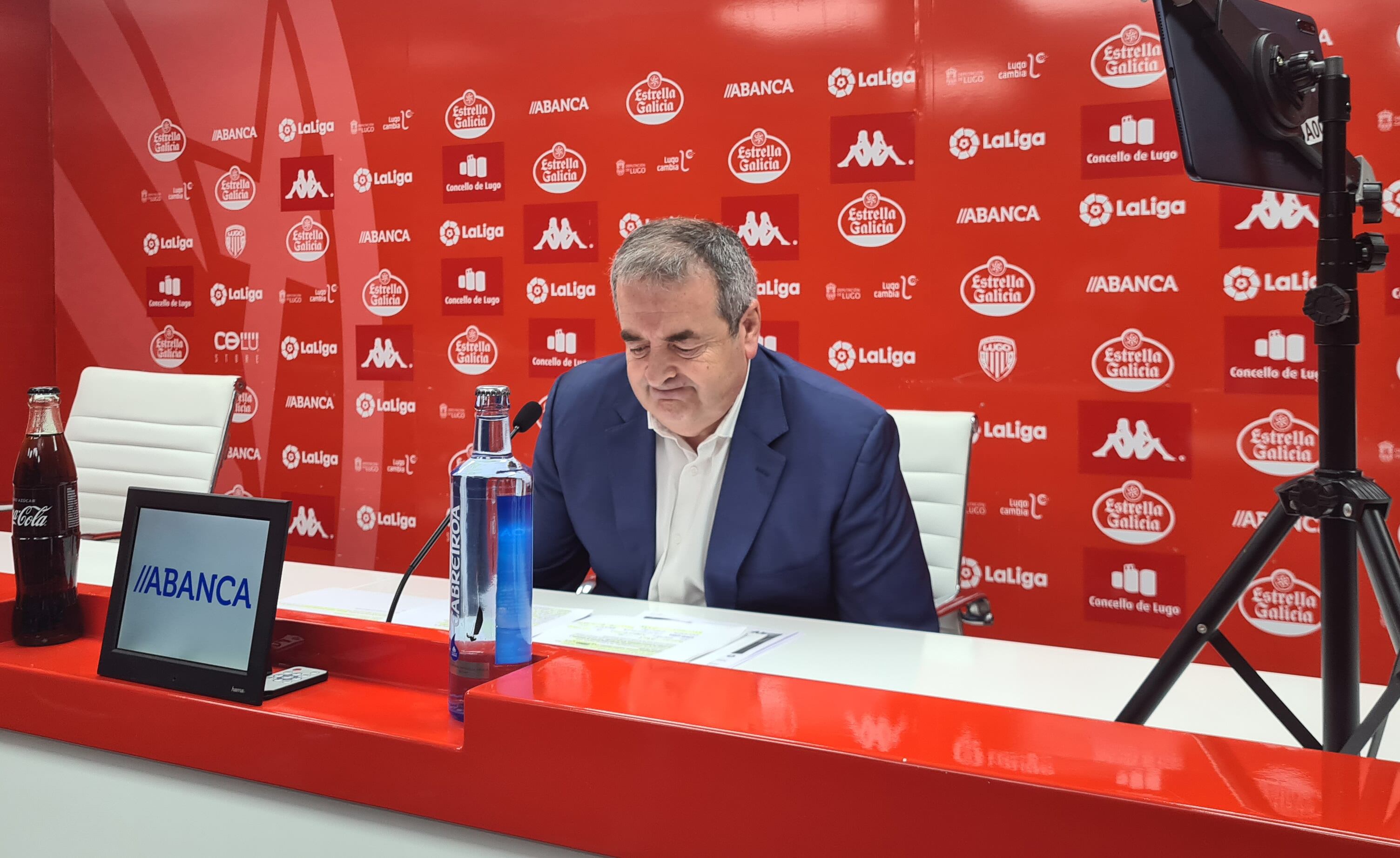 El presidente del Club Deportivo Lugo, Tino Saqués durante la rueda de prensa de análisis de temporada en el Anxo Carro