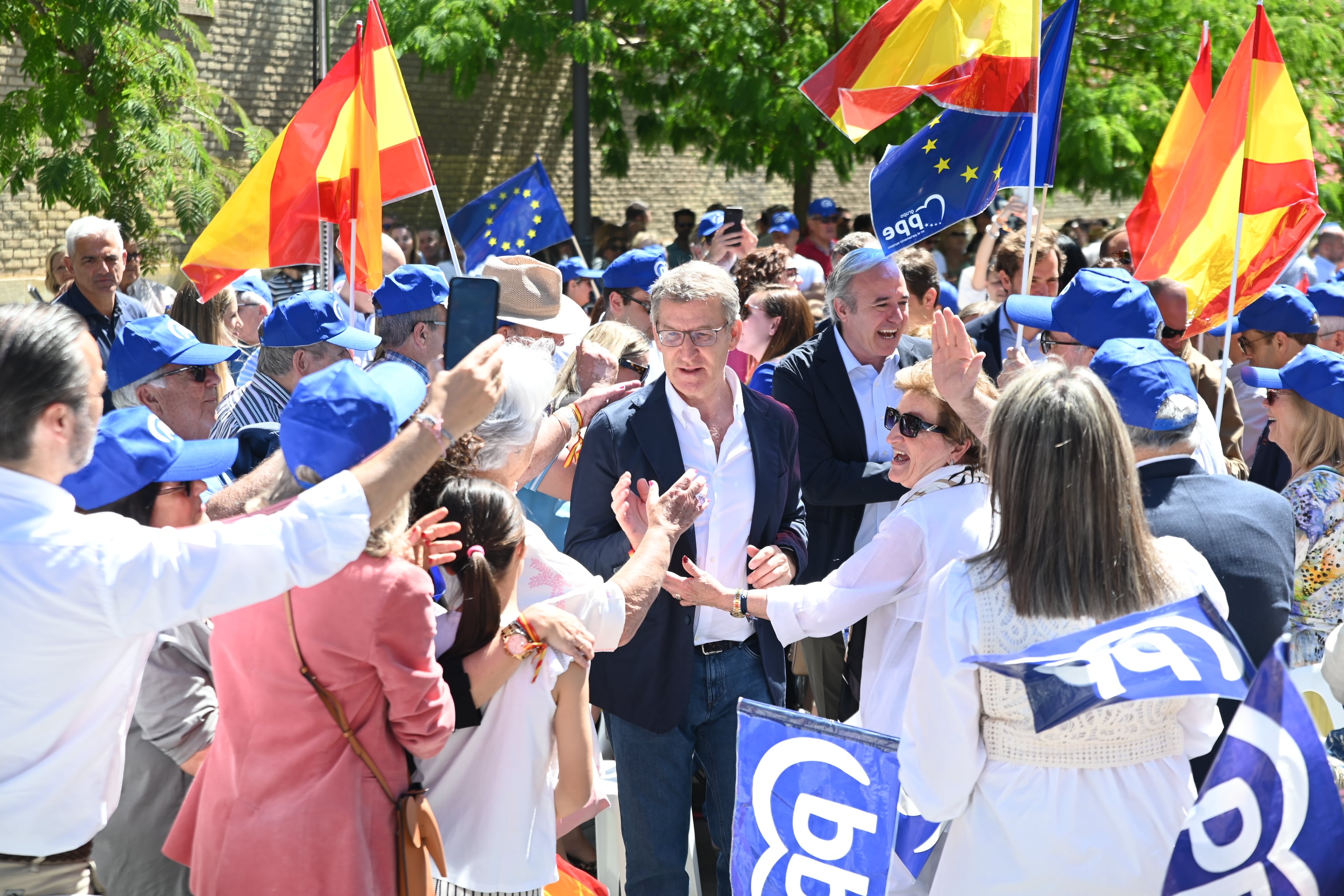 El líder del PP, Alberto Núñez Feijóo, en un mitin electoral en Zaragoza.