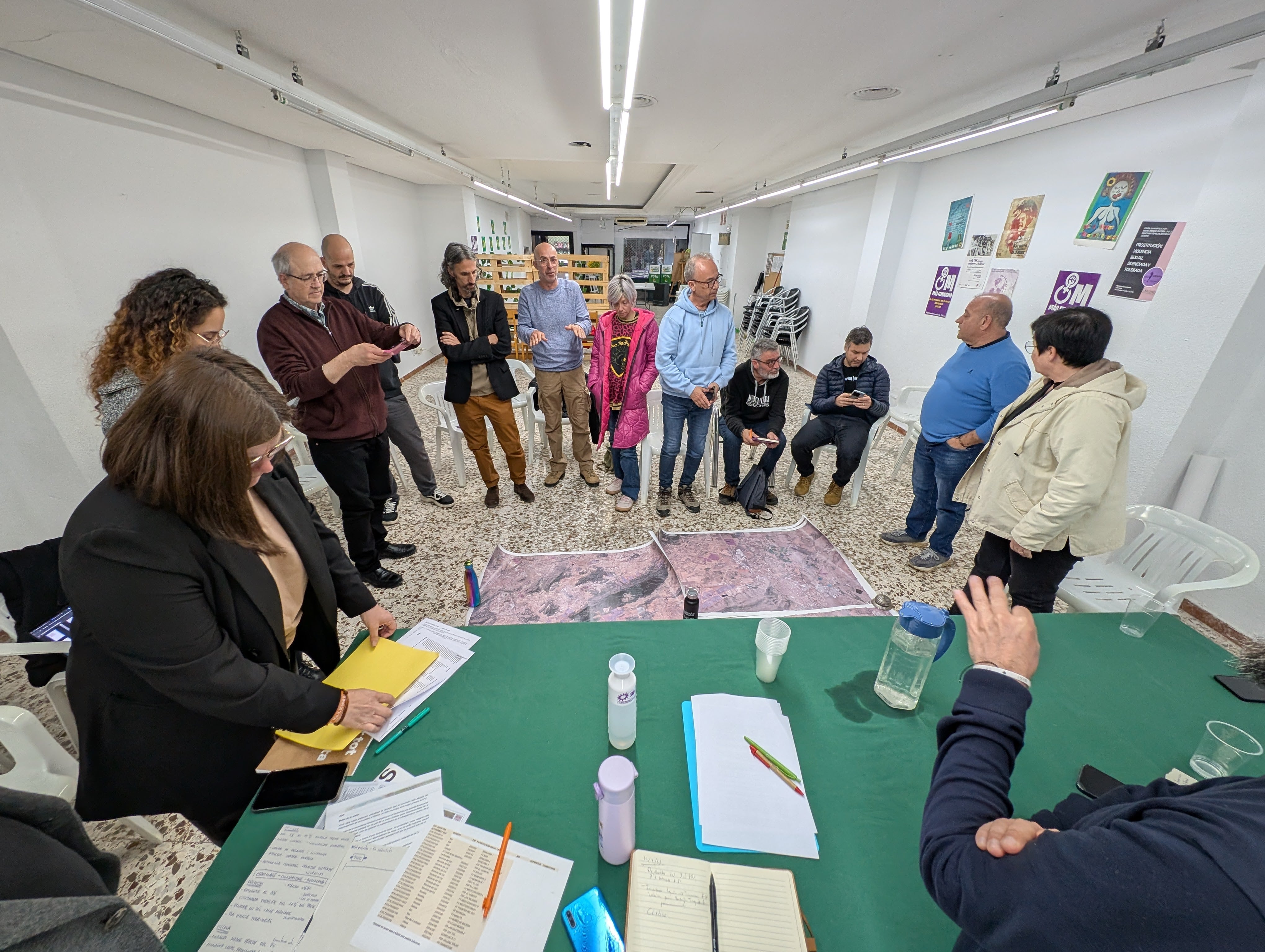 Momento de la reunión este lunes en Villena