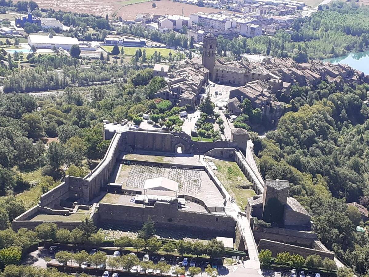 La oficina de turismo de Aínsa registró 42.274 visitas en 2021