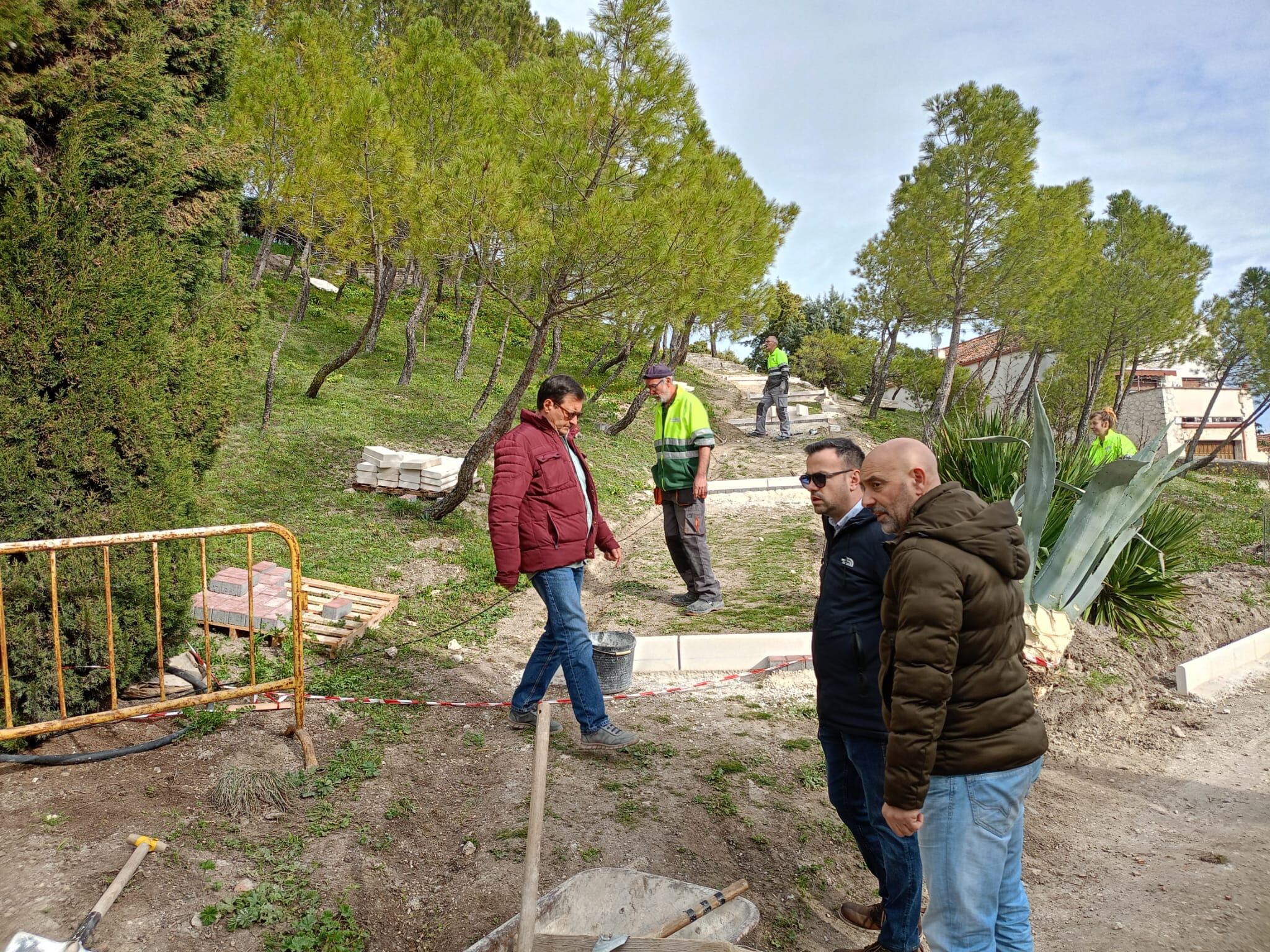 Trabajos en la ladera de la iglesia de la Cuesta en Cuéllar