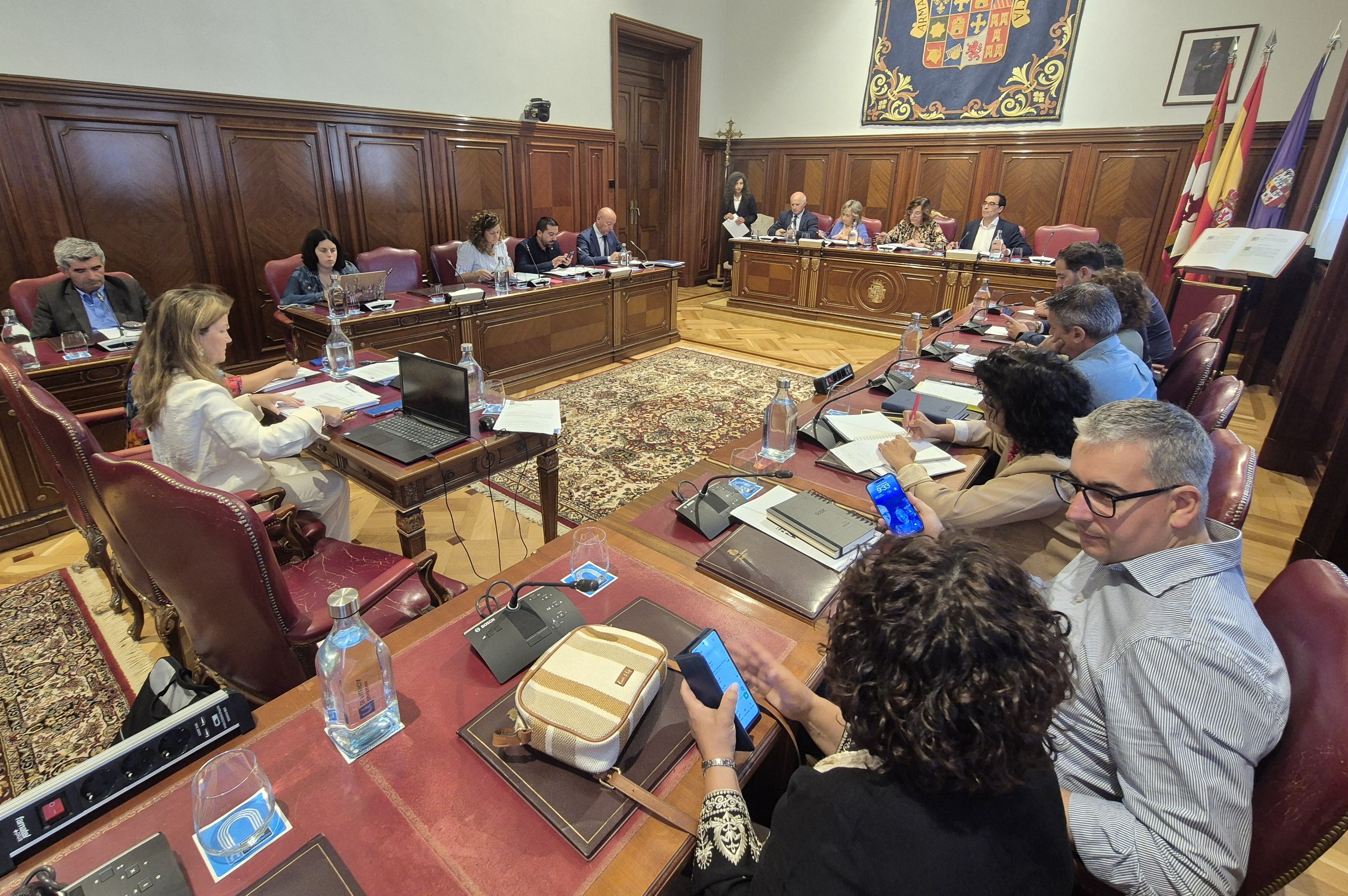 Pleno ordinario del mes de julio de la Diputación