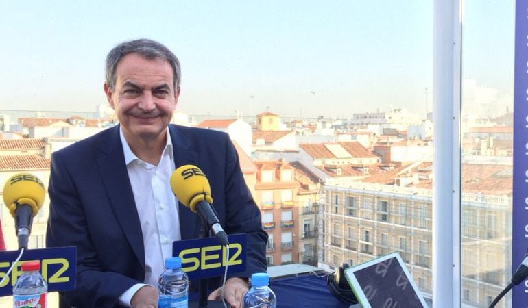 El expresidente Zapatero con Pepa Bueno.