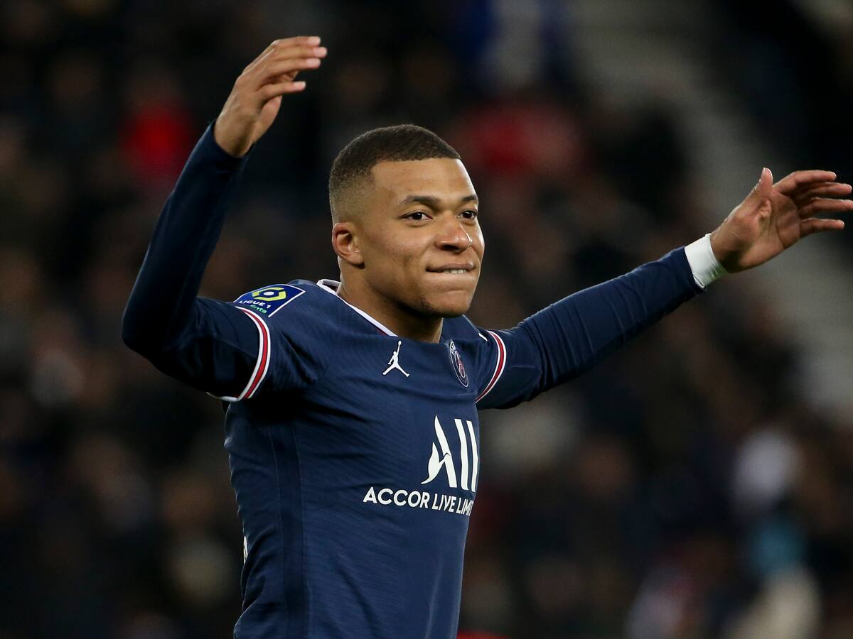 "En Francia ya no saben qué hacer para que renueve": el último movimiento para mantener a Mbappé
