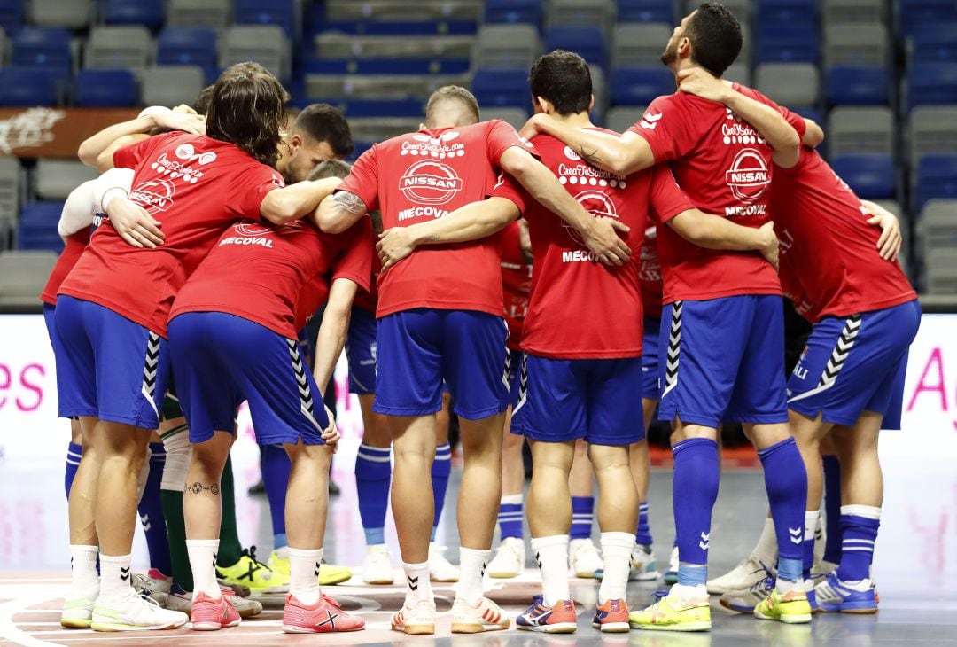 Conjura del FS Viña Albali Valdepeñas, durante el encuentro frente al Osasuna Magna