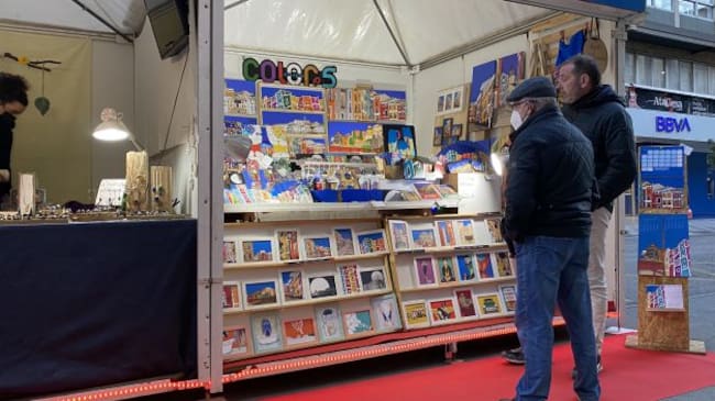 El horario del mercado es de 11,00 a 14,30 y de 17,00 a 21,00 horas.