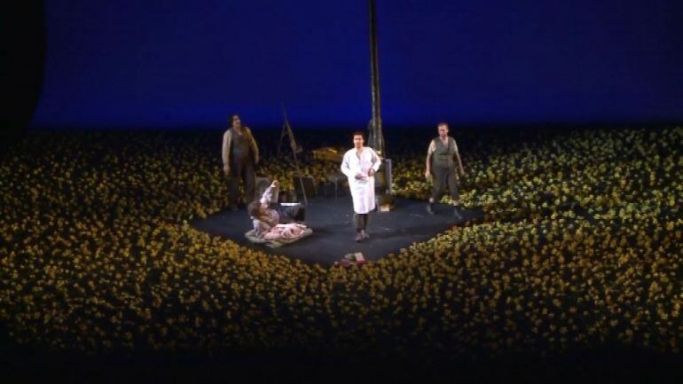 Imágenes de La Bohème en pleno espectáculo.