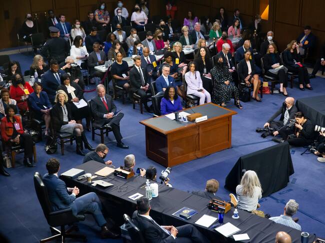 La jueza Ketanji Brown Jackson, ante el comité del Senado que puede nombrarla jueza del Tribunal Supremo.