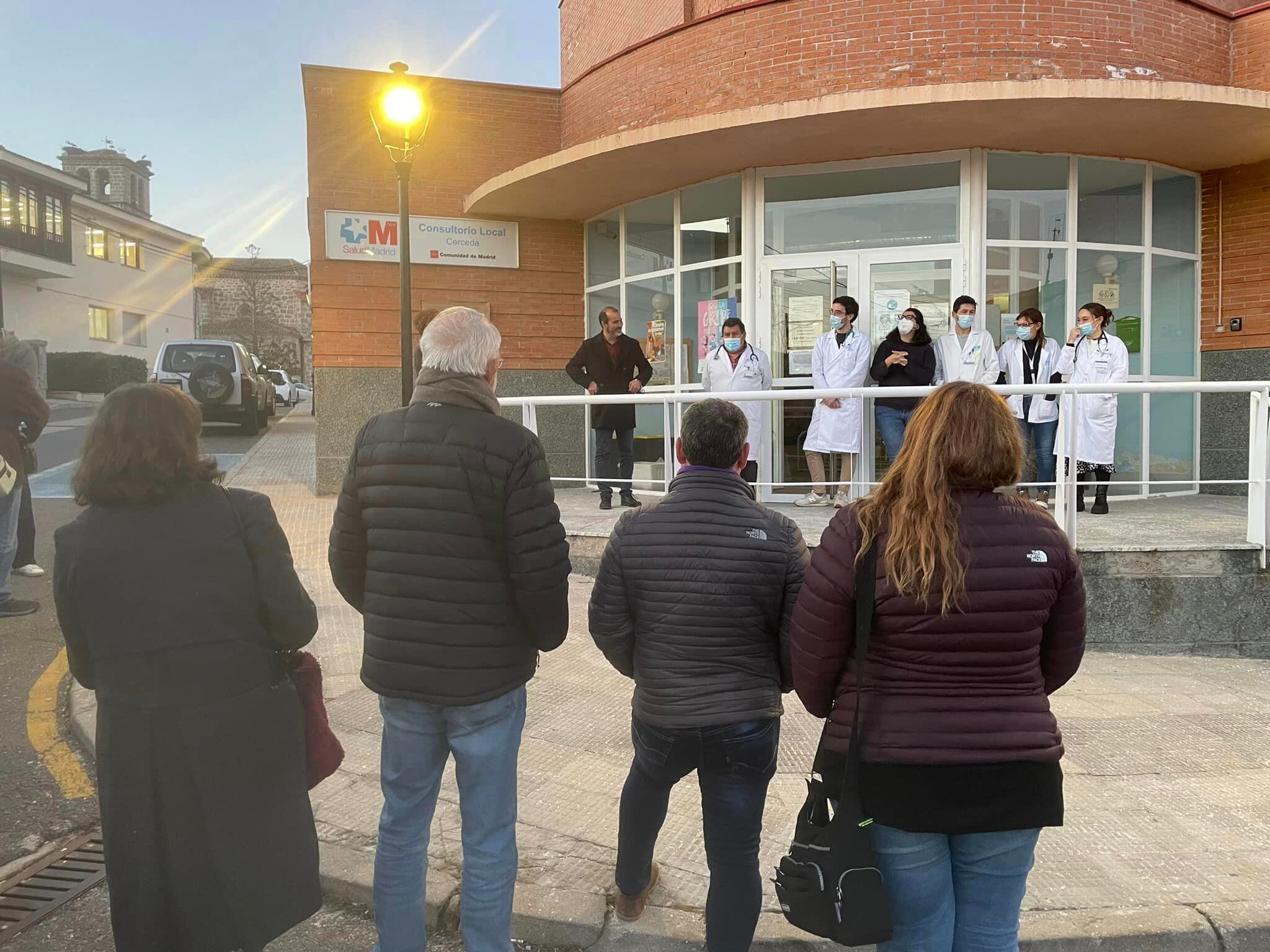 Homenaje reivindicativo a los sanitarios de los centros de salud de El Boalo, Cerceda y Mataelpino