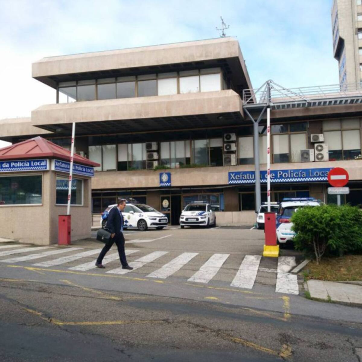 Detenido en Vigo un joven con una orden de búsqueda tras ser 'cazado' fumando en un local