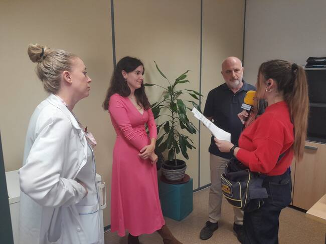 Varias de las personas que han participado en el proyecto durante el directo en el Hospital Universitario Fundación Alcorcón de este martes.