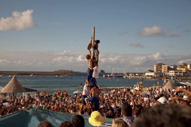 La agresión se produjo durante A Maruxaina, en Cervo