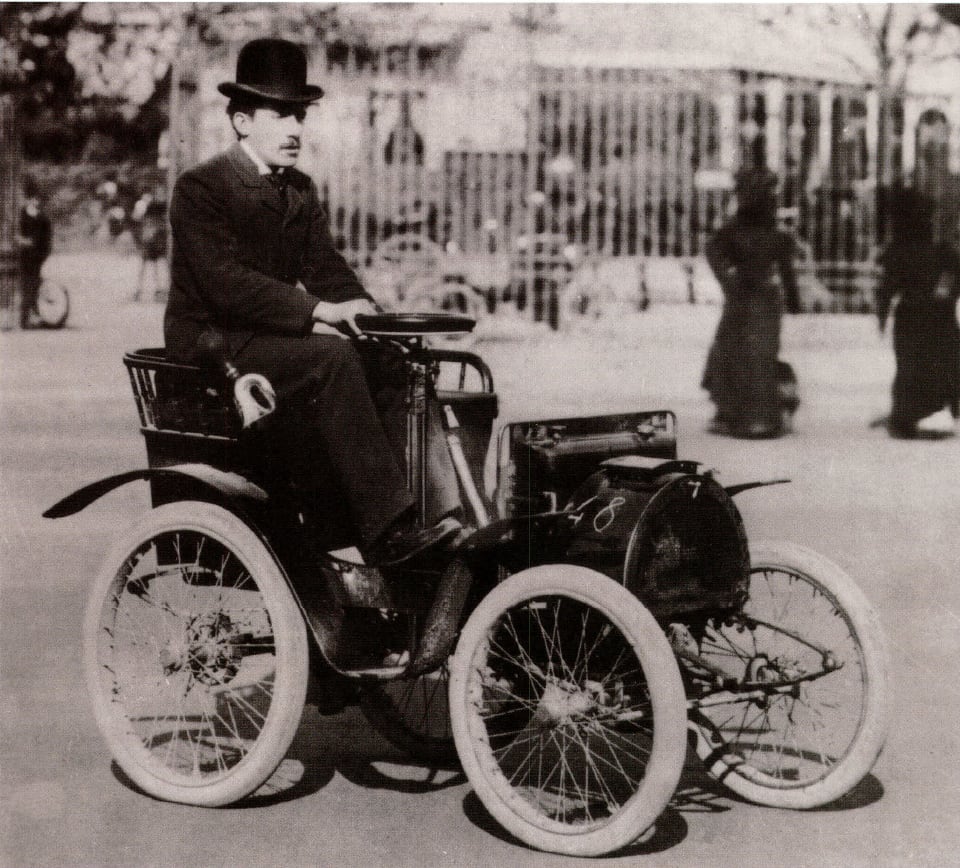 1898, La Voiturette, primer automovil de Louis Renault