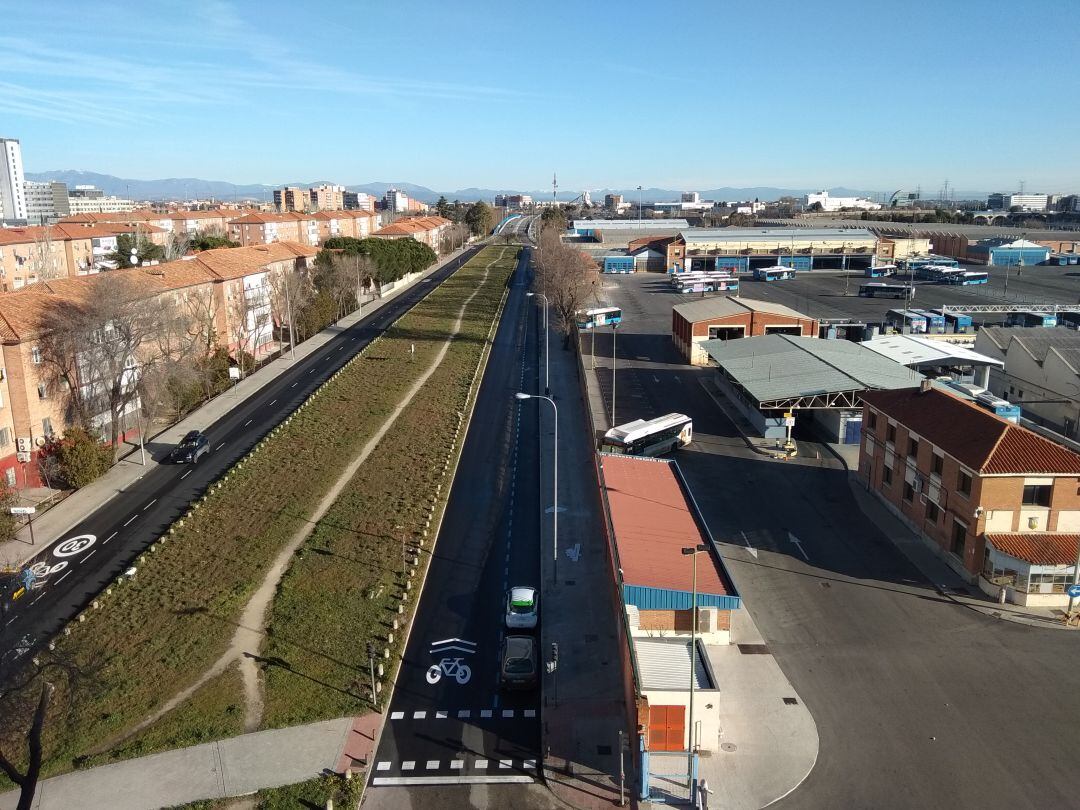 Vistas de los terrenos de la EMT que pasarán a ser nuevas torres en el norte de Mdrid. 