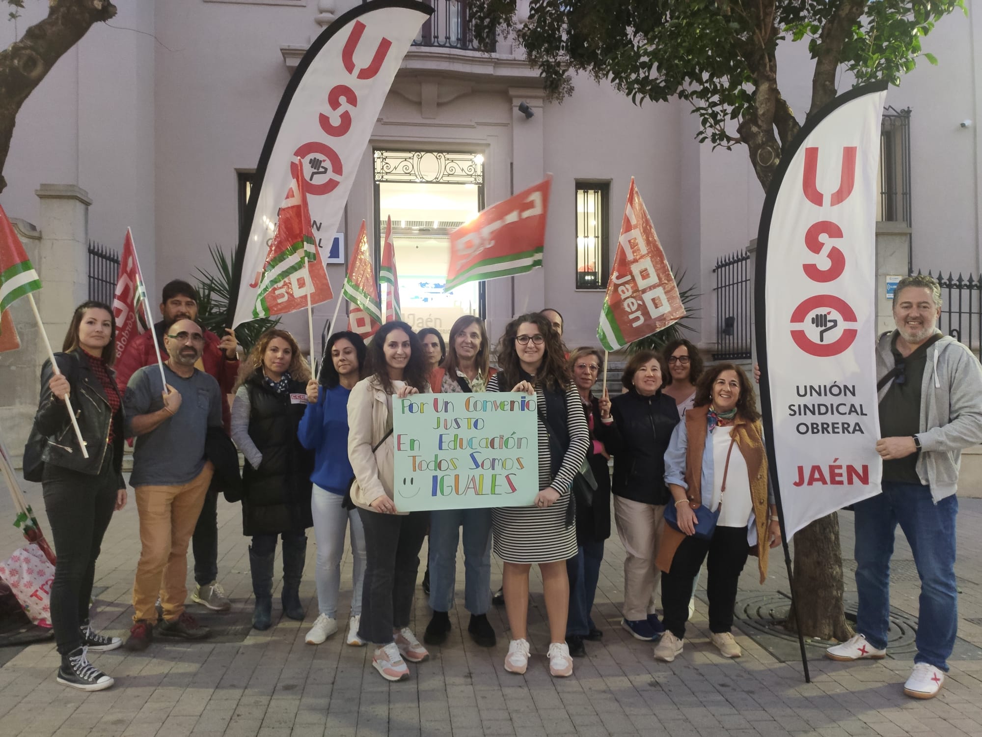 Concentración de CCOO Jaén en la calle Roldán y Marín de Jaén