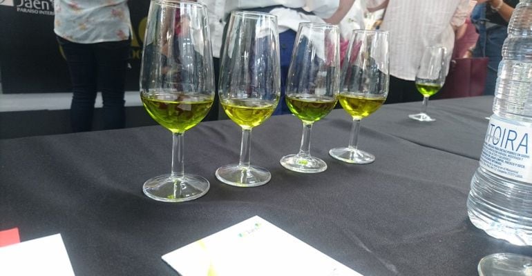 Aceite de oliva Virgen Extra de Jaén.