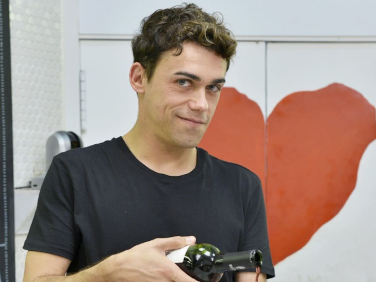 'First Dates' ficha a Juanjo, el nuevo camarero que rompe esquemas