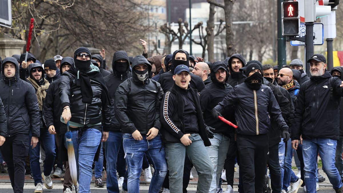 Aburto, frente a los hinchas radicales: "No les queremos entre nosotros"