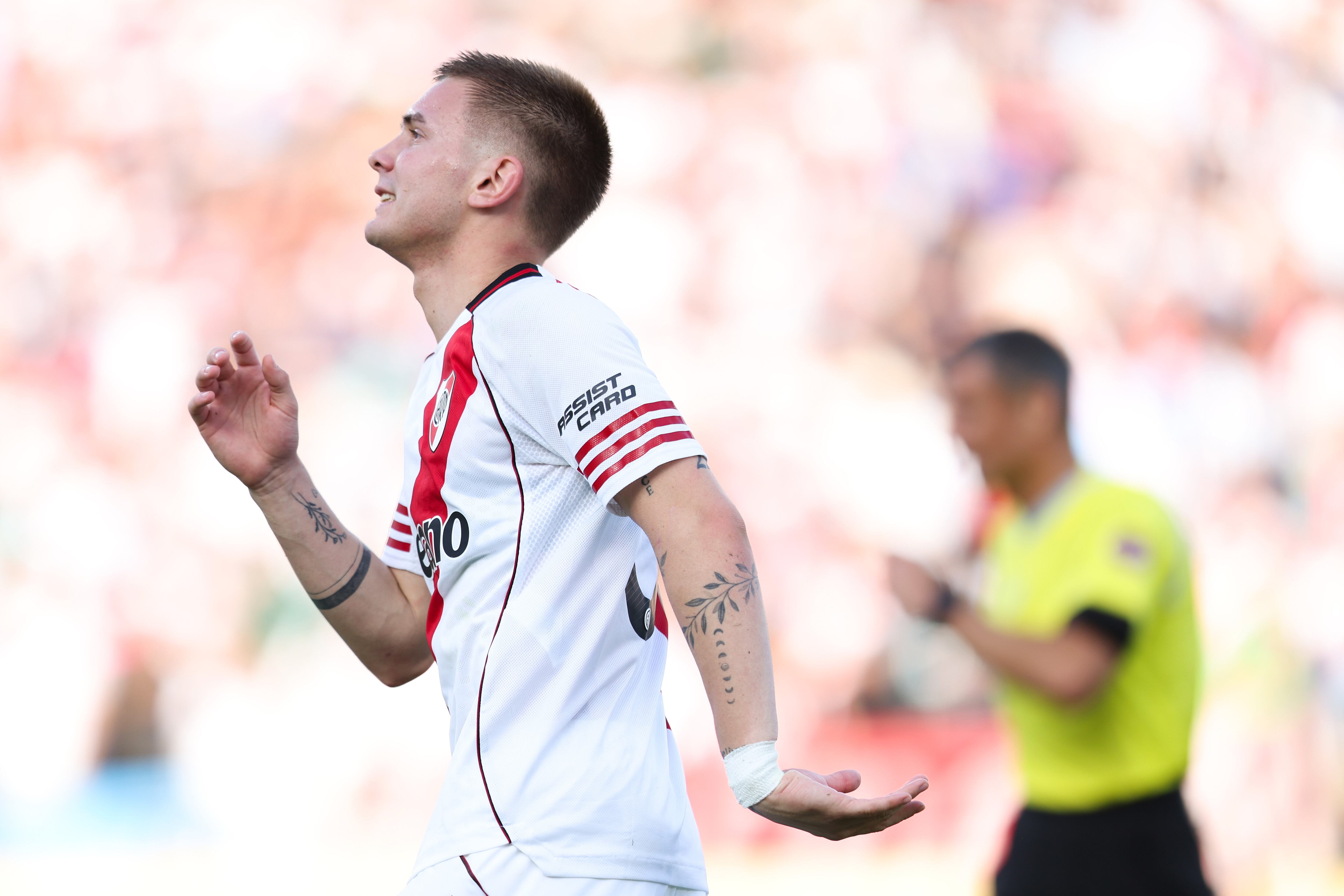 Franco Mastantuono, ex de River Plate, viaja este sábado a Madrid