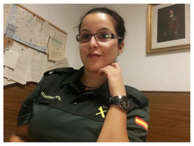 Imagen de la agente denunciante difundida por AUGC