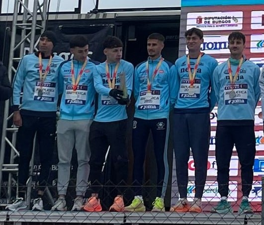 El equipo sub 23 del Trops-Cueva de Nerja, subcampeón de España de campo a través