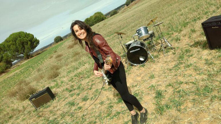 Ana Rodrigo en la grabación de un vidoclip en Villanueva de Gumiel