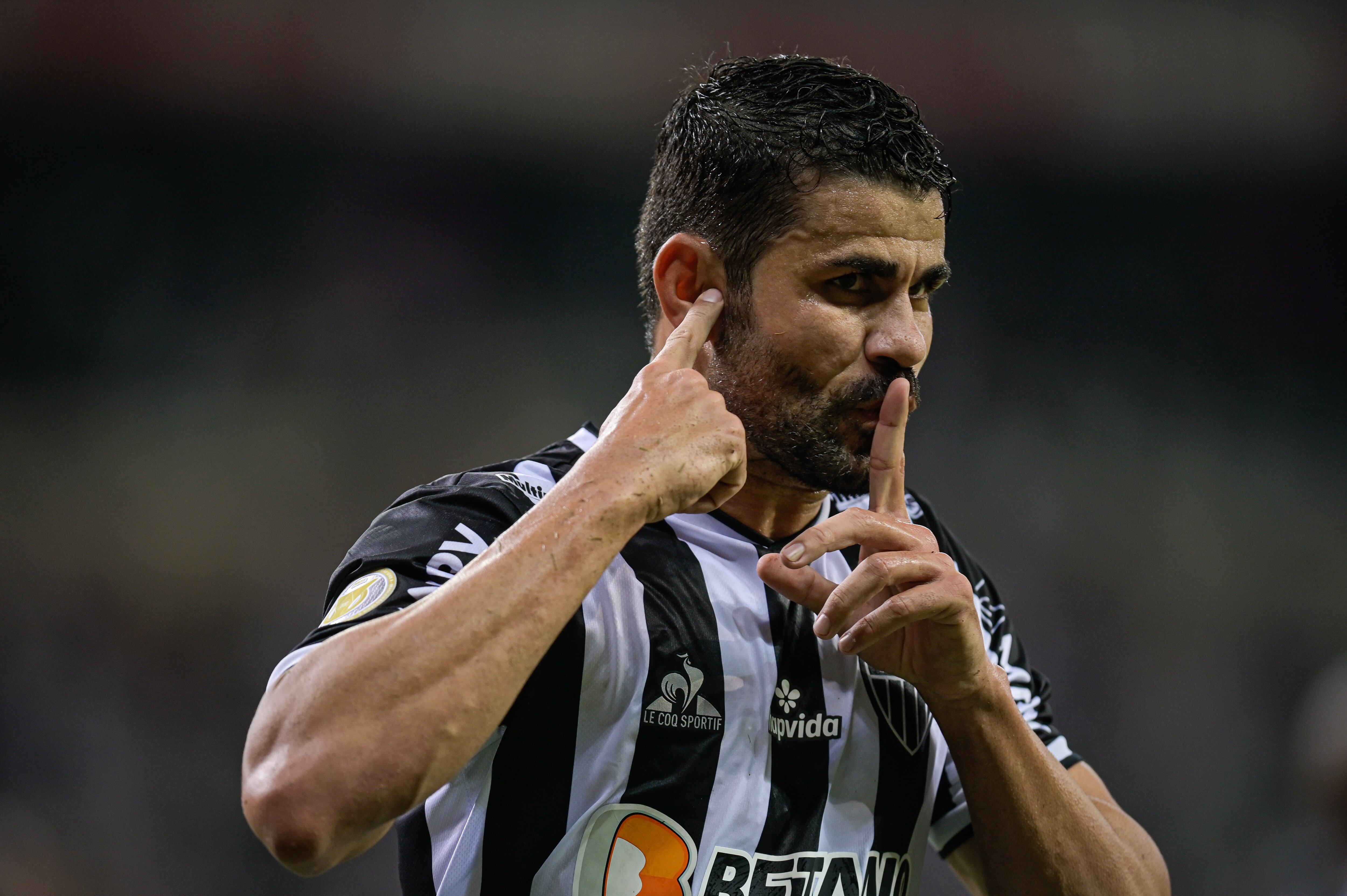 Diego Costa celebra un gol con Atletico Mineiro