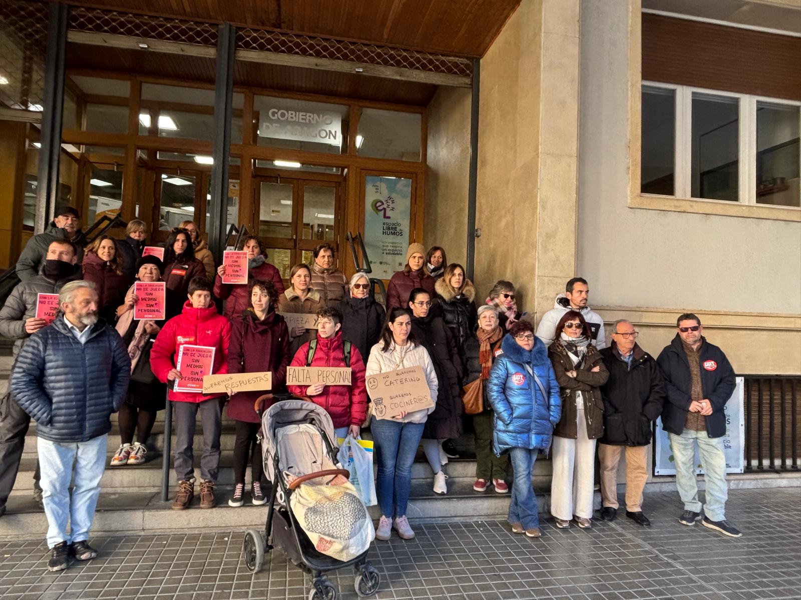 Concentración de la Asociación de Familias de Alumnos de la Escuela Infantil Nuestra Señora de San Lorenzo