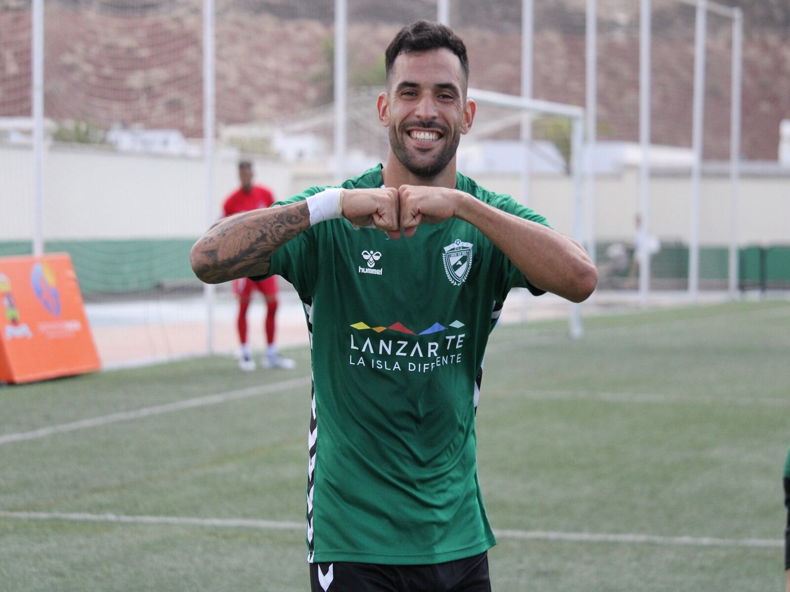 Jordan celebrando el gol del Unión Sur Yaiza frente al Atlético Paso.