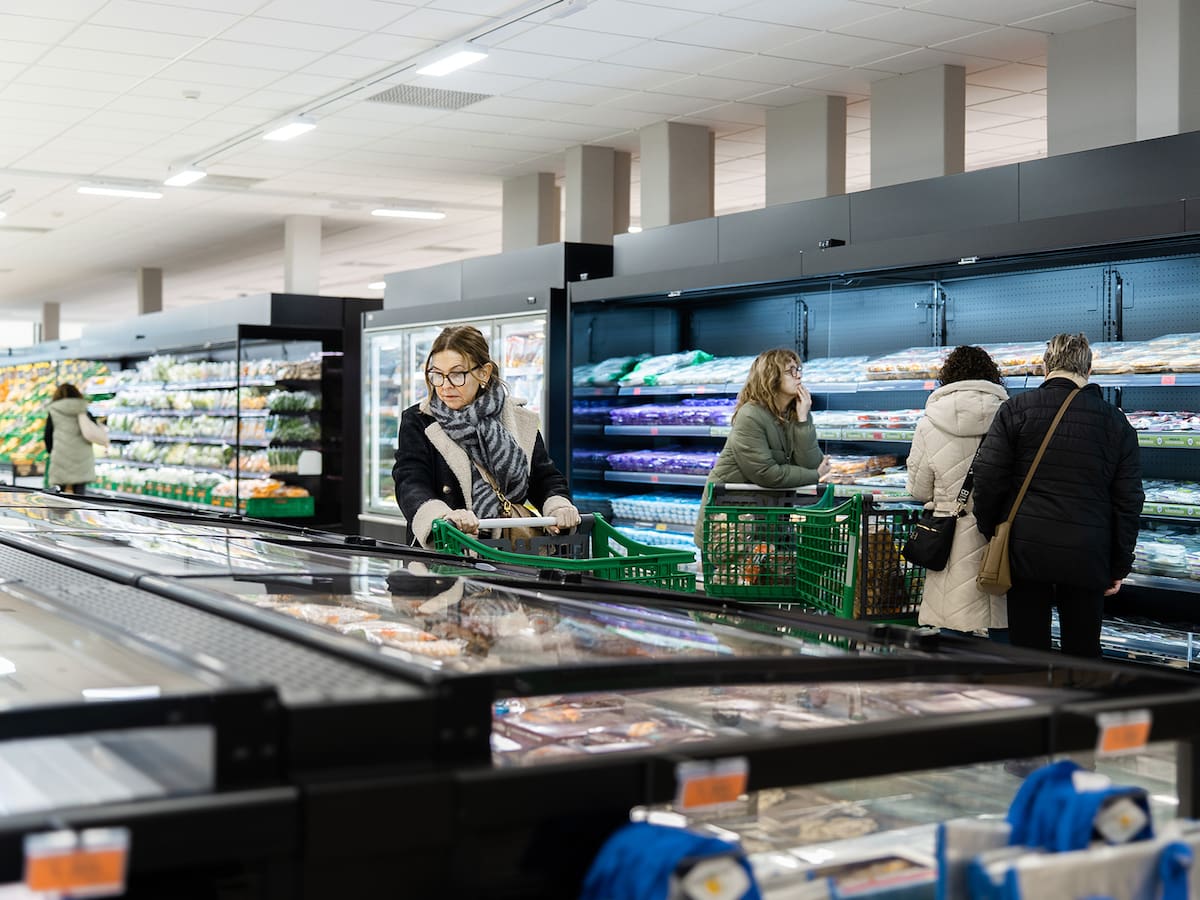 Mercadona sigue su liderazgo en el gran consumo con un 29,5% de cuota en 2025, según la consultora NIQ