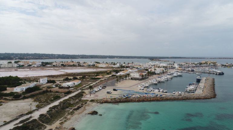 Imagen del puerto de Formentera.