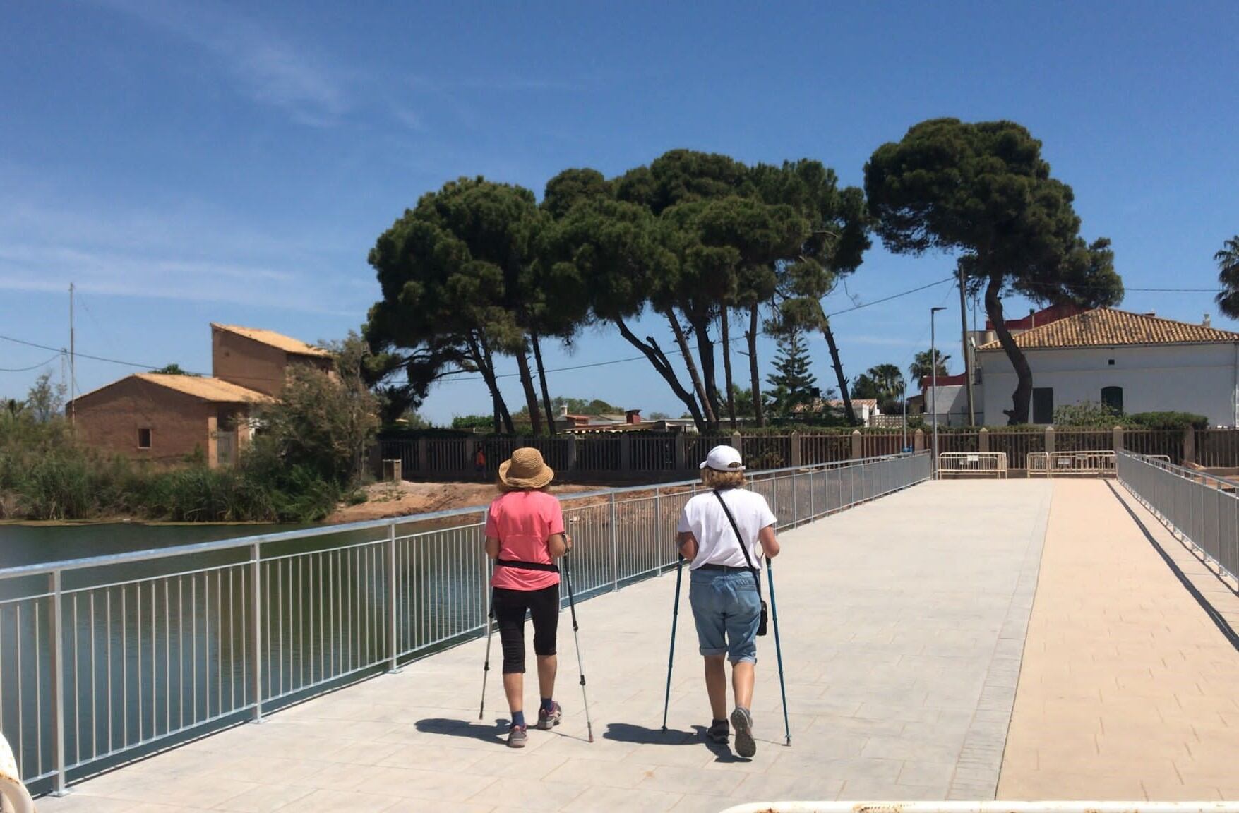 La nueva pasarela de el Clot de la Mare de Déu