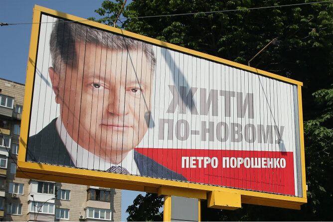 Una valla publicitaria del candidato Petro Poroshenko en Kiev