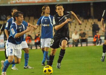 Jesús Mendoza durante u partido ante el Recre