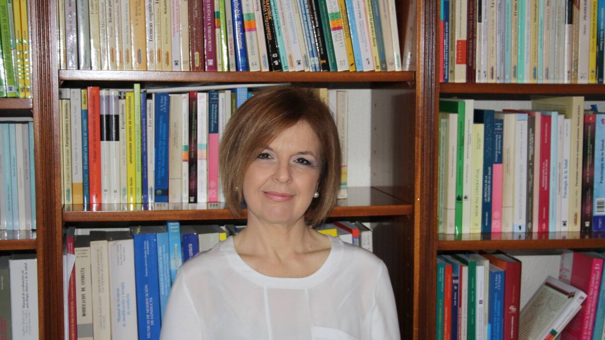 La profesora Concha Fernández-Rodríguez en la SER