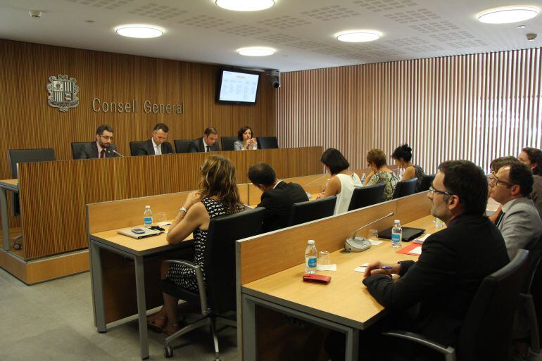 Compareixença del ministre d'Educació, Èric Jover, ahir, davant la comissió legislativa pertinent.