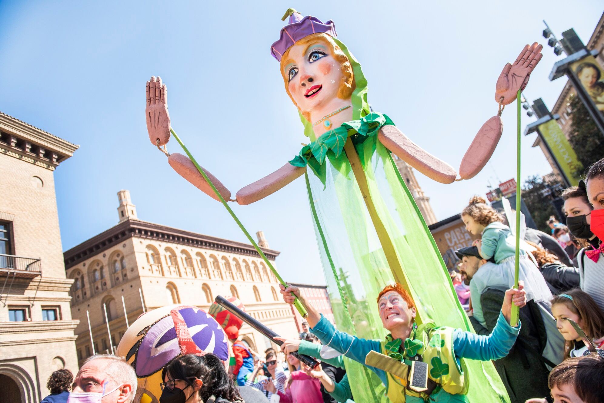 Titiriteros Binéfar en el carnaval de Zaragoza. Plaza Pilar. Febrero de 2022