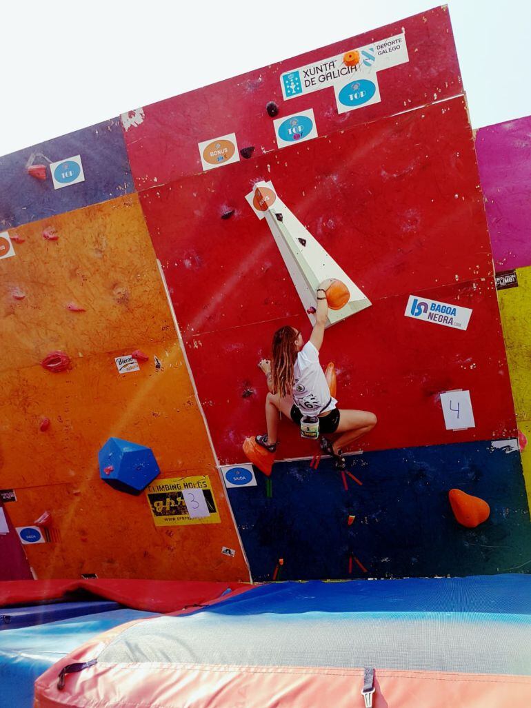 Éxito en organización y participación, en el Campeonato de Escalada en Bloque, donde ASESOU, realizó un gran papel.